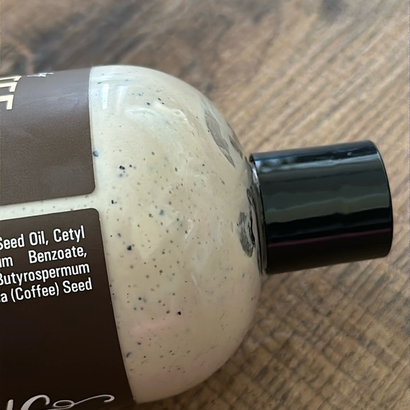 Exfoliating Coffee Scrub Cream Vanilla Coconut Unused bottle 24 Fl oz - Picture 5 of 9